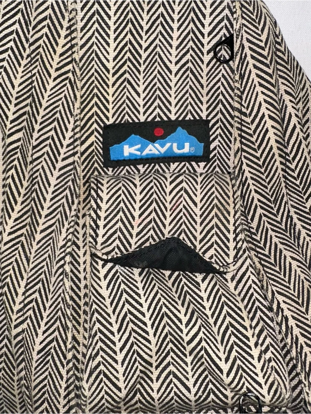 Kavu Rope Sling Bag Chevron Black White Backpack Crossbody
